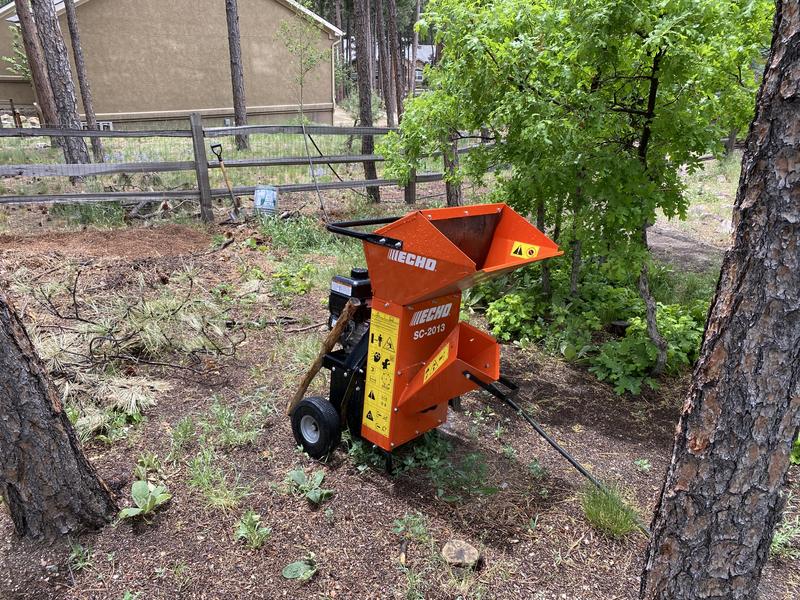 ECHO SC-2013 gas chipper shredder outdoor view