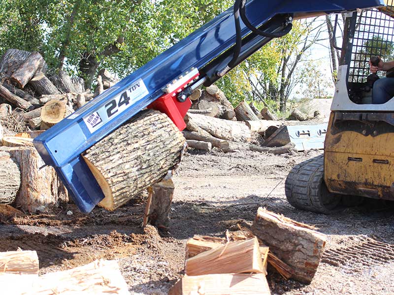 Iron & Oak SMH2419 skid steer log splitter in use